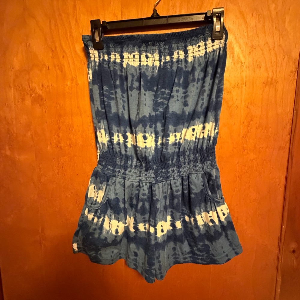 feathers Blue and White Tie-Dye Strapless Romper